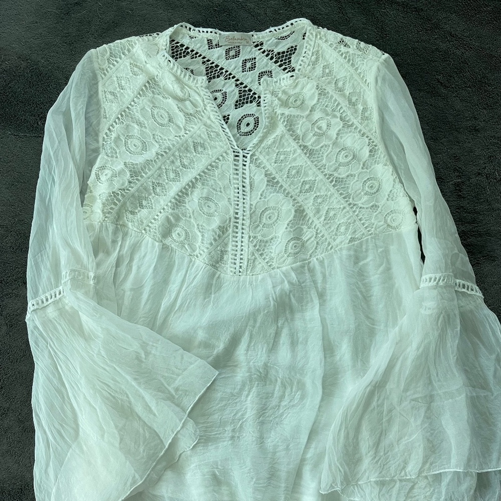 Beautiful white/lace top